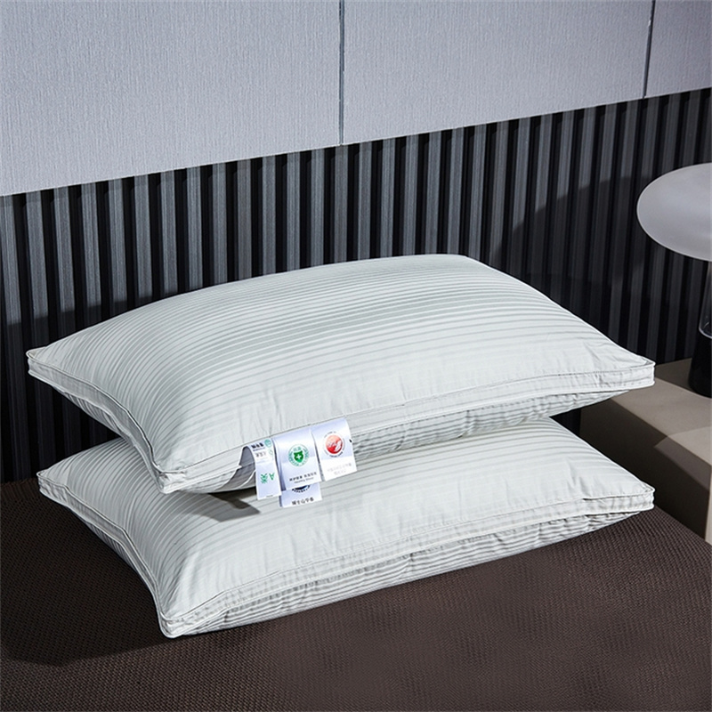 오리털 베개 새틴 스트라이프 베개를 채우는 3개 층